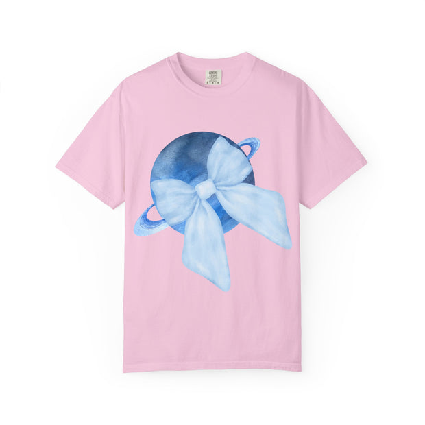 Blue Saturn Wrapped In Blue Bow Unisex T-Shirt