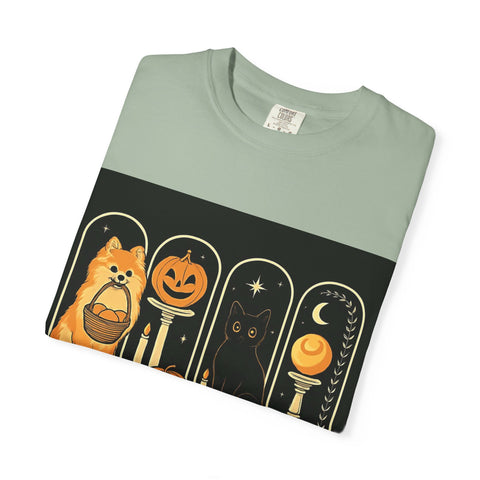 Spooky Season Pomeranain Unisex T-Shirt