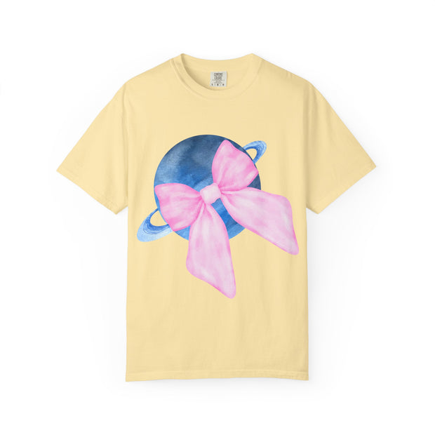 Blue Saturn Wrapped In Pink Bow Unisex T-Shirt