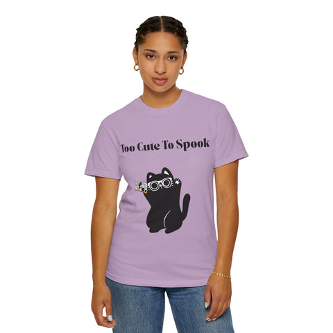 'Too Cute To Spook' Unisex T-shirt