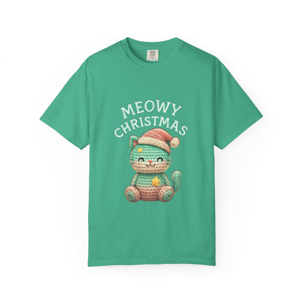 Cute Cat Christmas T-shirt, Meowy Christmas Tee, Unisex Holiday Shirt, Fun Xmas Gift, Cozy Festive Wear