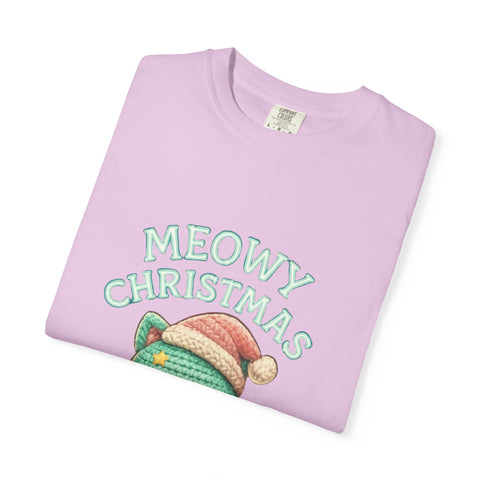 Cute Cat Christmas T-shirt, Meowy Christmas Tee, Unisex Holiday Shirt, Fun Xmas Gift, Cozy Festive Wear