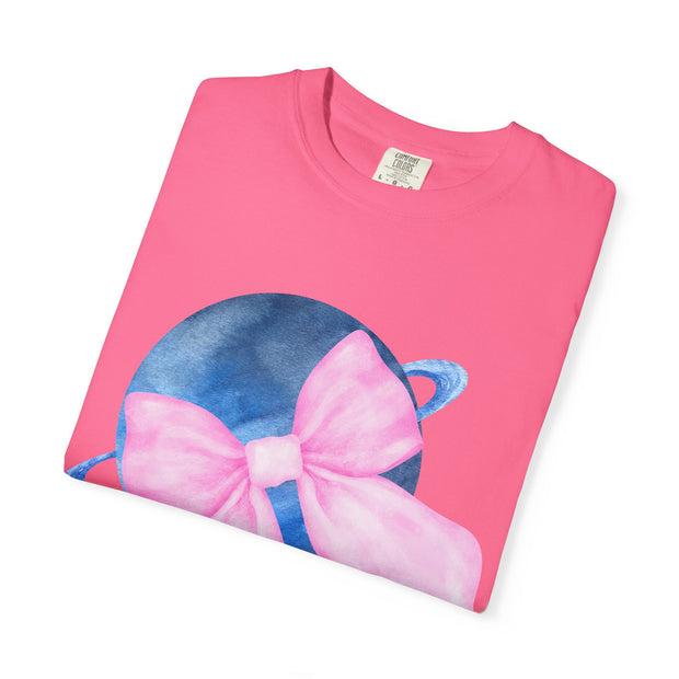 Blue Saturn Wrapped In Pink Bow Unisex T-Shirt