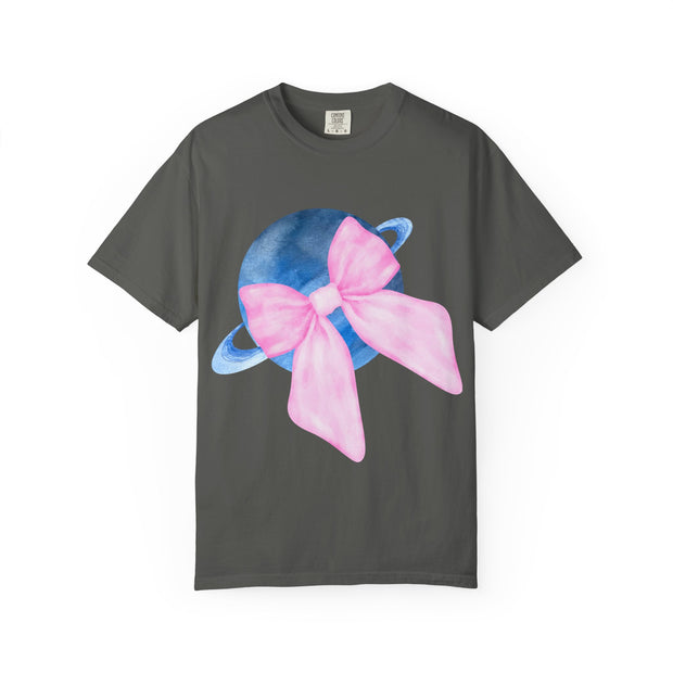 Blue Saturn Wrapped In Pink Bow Unisex T-Shirt