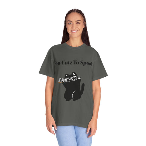'Too Cute To Spook' Unisex T-shirt