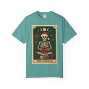 'The Caroler' Tarot Card T-Shirt