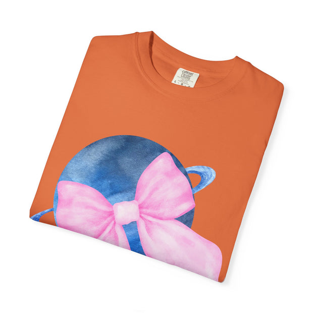 Blue Saturn Wrapped In Pink Bow Unisex T-Shirt