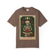 'The Caroler' Tarot Card T-Shirt