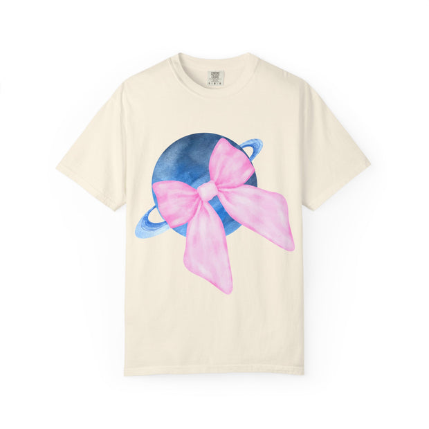 Blue Saturn Wrapped In Pink Bow Unisex T-Shirt