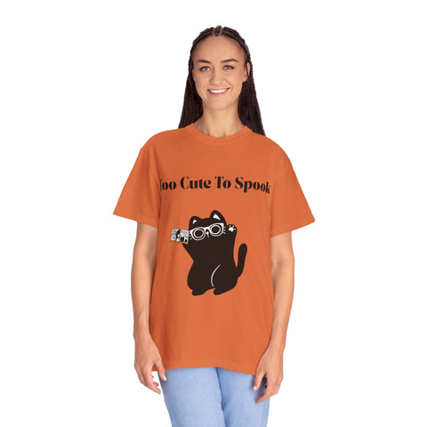 'Too Cute To Spook' Unisex T-shirt