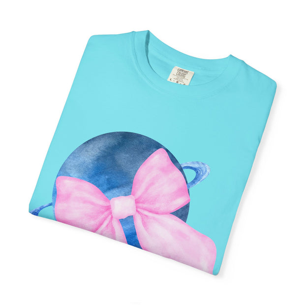 Blue Saturn Wrapped In Pink Bow Unisex T-Shirt