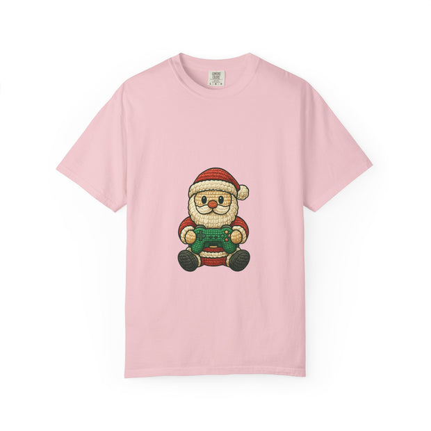 Festive Santa Gaming T-Shirt, Unisex Holiday Tee, Funny Christmas Shirt, Gamer Gift, Cute Santa Design