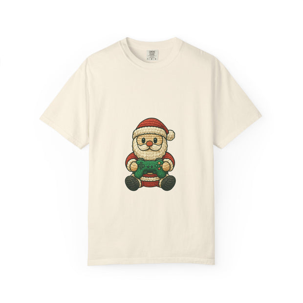 Festive Santa Gaming T-Shirt, Unisex Holiday Tee, Funny Christmas Shirt, Gamer Gift, Cute Santa Design