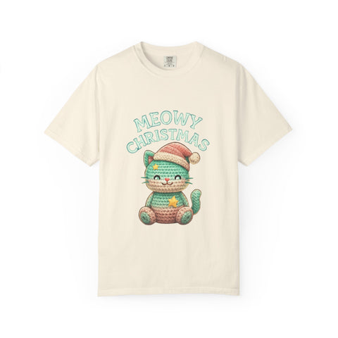 Cute Cat Christmas T-shirt, Meowy Christmas Tee, Unisex Holiday Shirt, Fun Xmas Gift, Cozy Festive Wear