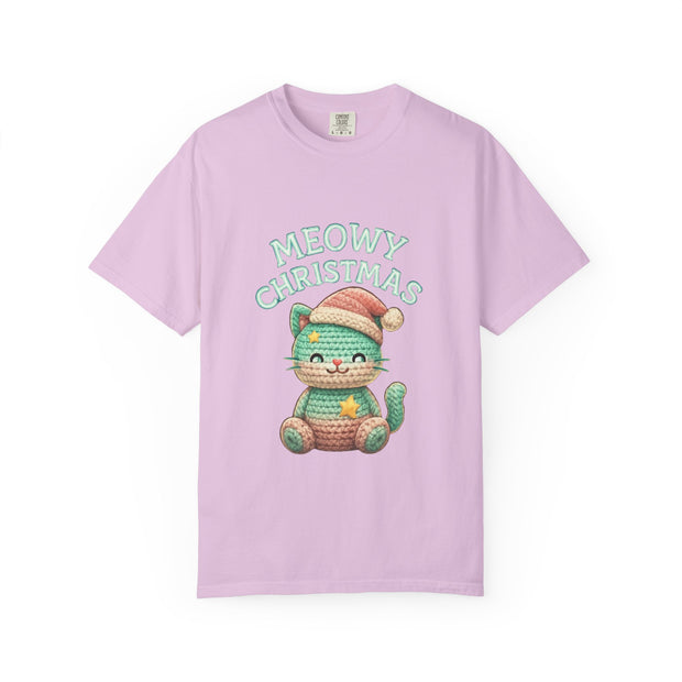 Cute Cat Christmas T-shirt, Meowy Christmas Tee, Unisex Holiday Shirt, Fun Xmas Gift, Cozy Festive Wear