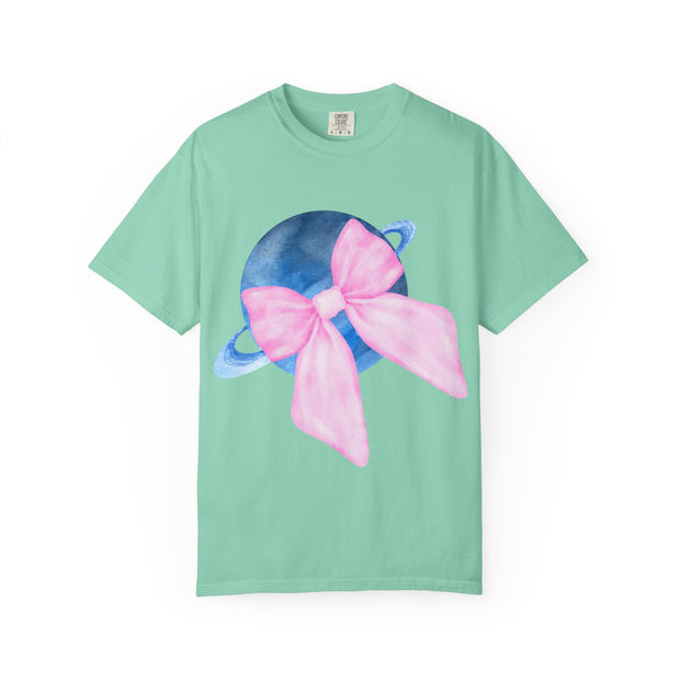 Blue Saturn Wrapped In Pink Bow Unisex T-Shirt